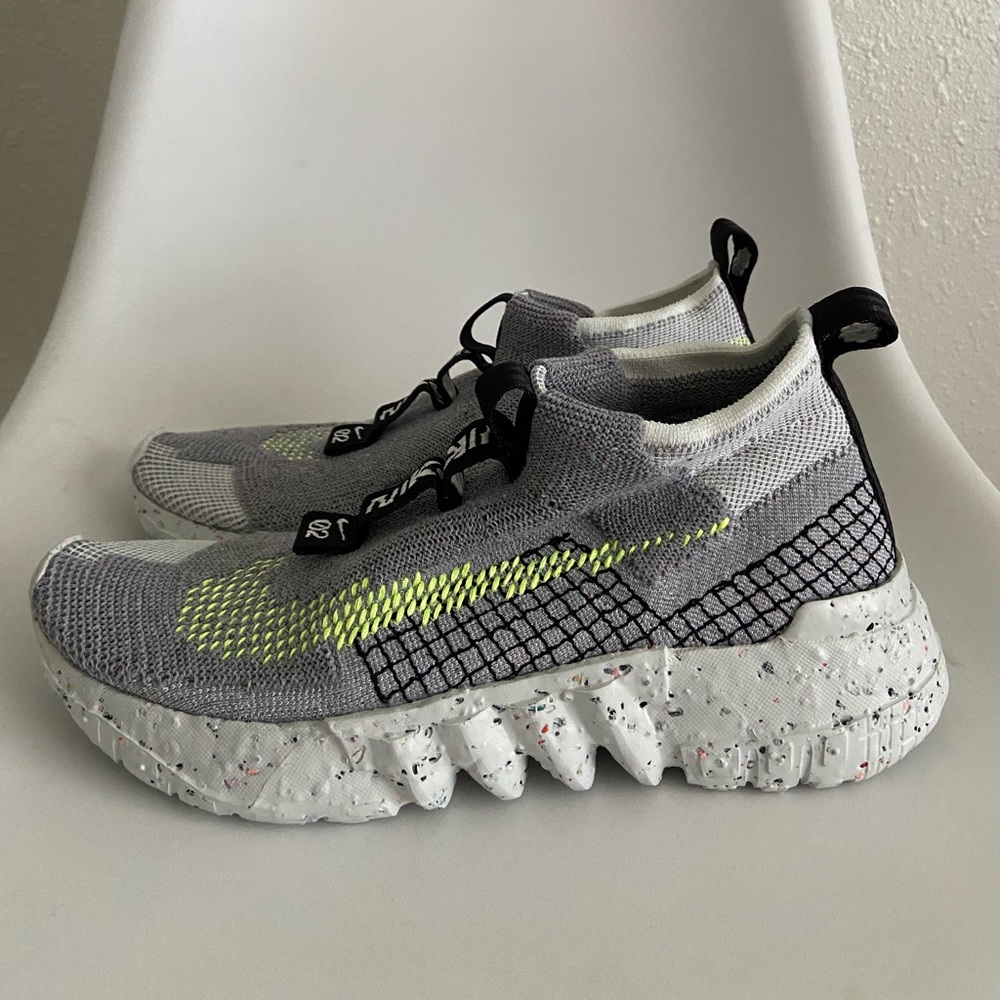 Nike Space Hippie 02 Volt